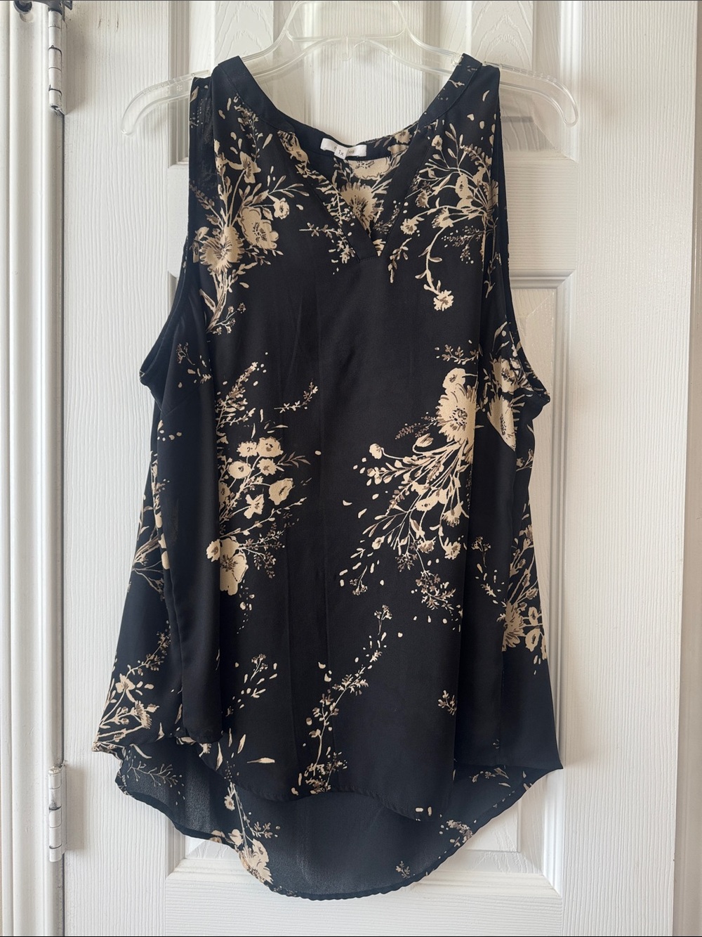 Black Floral Hi-Low Sleeveless Camisole